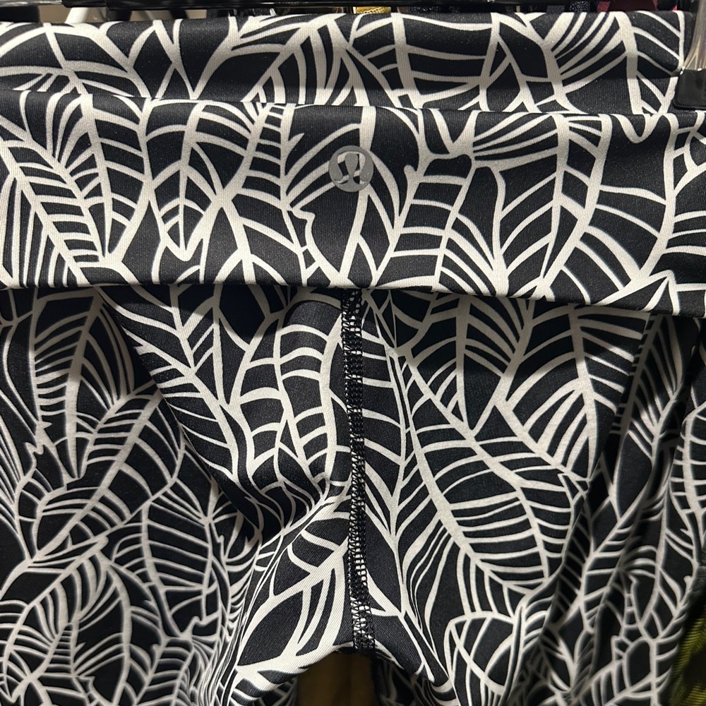 Lululemon Wunder Under Pant *Full-On
Luxtreme - Picture 3 of 7
